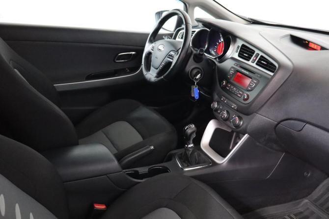 Kia Ceed II с пробегом 2013 года, цена 849 000 рублей, 135000 км, хэтчбек, Автокод Объявления
