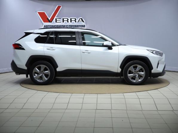 Toyota RAV4 V (XA50) с пробегом 2021 года, цена 3 450 000 рублей, 51502 км, внедорожник, Автокод Объявления