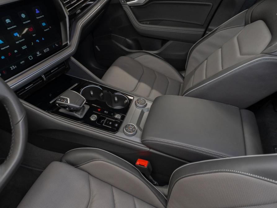 Volkswagen Touareg III Рестайлинг Москва  - изображение 17