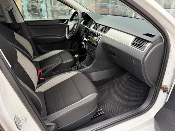 Skoda Rapid I с пробегом 2017 года, цена 785 000 рублей, 235188 км, лифтбек, Автокод Объявления