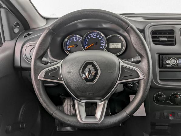 Renault Logan II Рестайлинг с пробегом 2021 года, цена 1 075 000 рублей, 38137 км, седан, Автокод Объявления