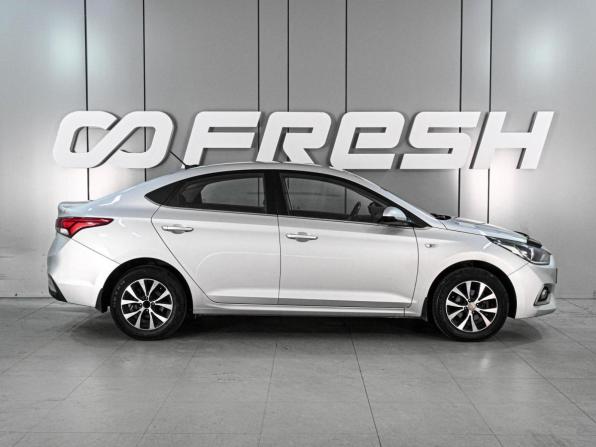 Hyundai Solaris II с пробегом 2017 года, цена 1 272 000 рублей, 155879 км, седан, Автокод Объявления