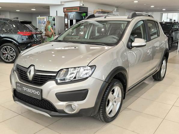 Renault Sandero II с пробегом 2017 года, цена 850 000 рублей, 123546 км, хэтчбек, Автокод Объявления