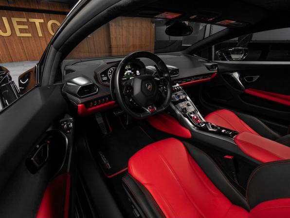Lamborghini Huracán I с пробегом 2015 года, цена 18 500 000 рублей, 14117 км, купе, Автокод Объявления