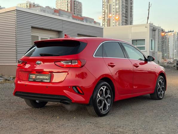 Kia Ceed III с пробегом 2018 года, цена 1 365 000 рублей, 163000 км, хэтчбек, Автокод Объявления