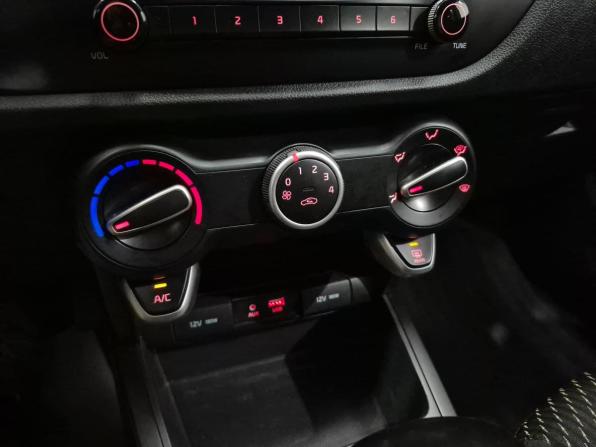 Kia Rio IV с пробегом 2019 года, цена 1 550 000 рублей, 123857 км, хэтчбек, Автокод Объявления