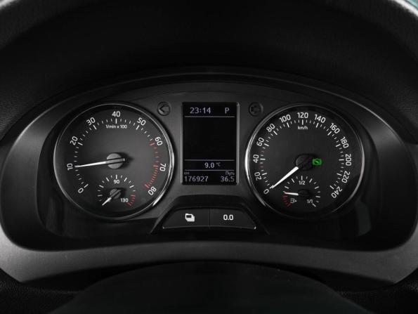 Skoda Rapid I с пробегом 2014 года, цена 1 134 000 рублей, 176927 км, лифтбек, Автокод Объявления