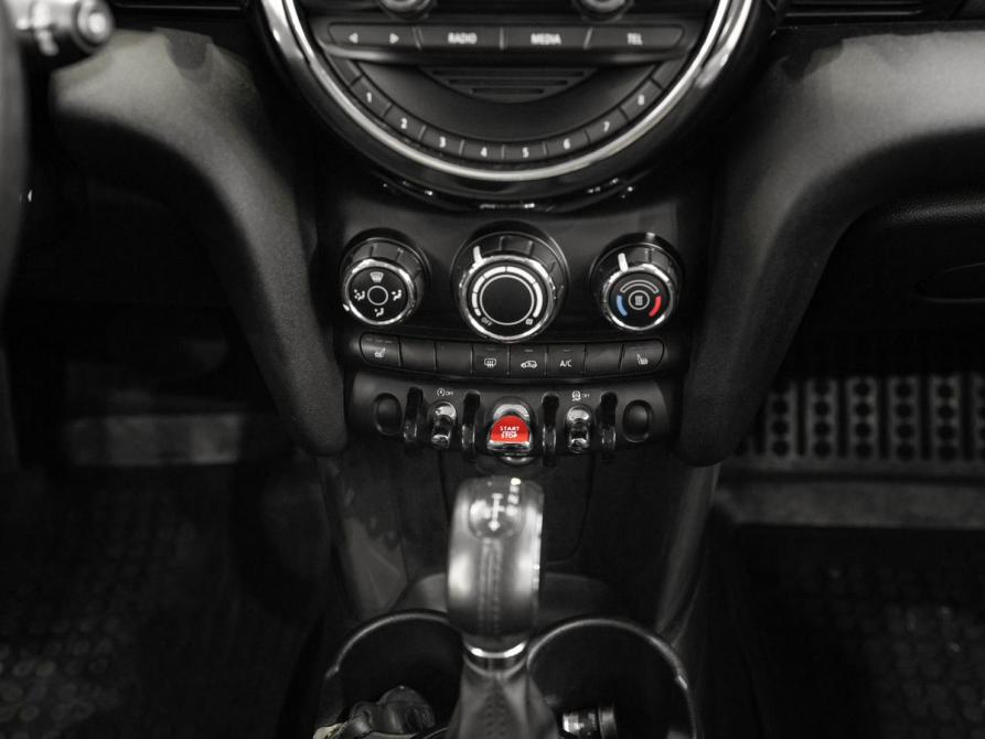 Mini Hatch III (F55/F56) Москва  - изображение 15
