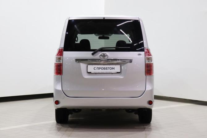 Toyota Noah II (R70) с пробегом 2007 года, цена 1 085 000 рублей, 336428 км, минивэн, Автокод Объявления