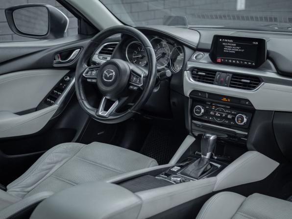 Mazda 6 III (GJ) Рестайлинг с пробегом 2017 года, цена 1 485 000 рублей, 244000 км, седан, Автокод Объявления