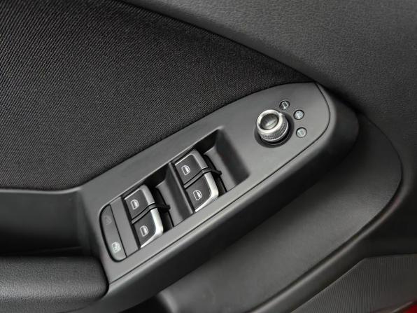 Audi A4 IV (B8) Рестайлинг с пробегом 2014 года, цена 1 149 000 рублей, 271000 км, универсал, Автокод Объявления