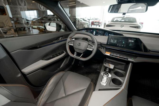 Новый Changan UNI-V I 2024 года, цена 3 259 900 рублей, лифтбек, Автокод Объявления