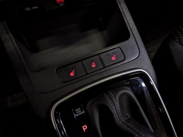 Kia Rio IV Рестайлинг с пробегом 2021 года, цена 1 895 000 рублей, 29037 км, хэтчбек, Автокод Объявления