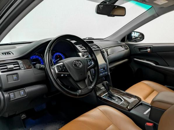Toyota Camry VII (XV50) Рестайлинг 2 с пробегом 2018 года, цена 2 750 000 рублей, 109244 км, седан, Автокод Объявления