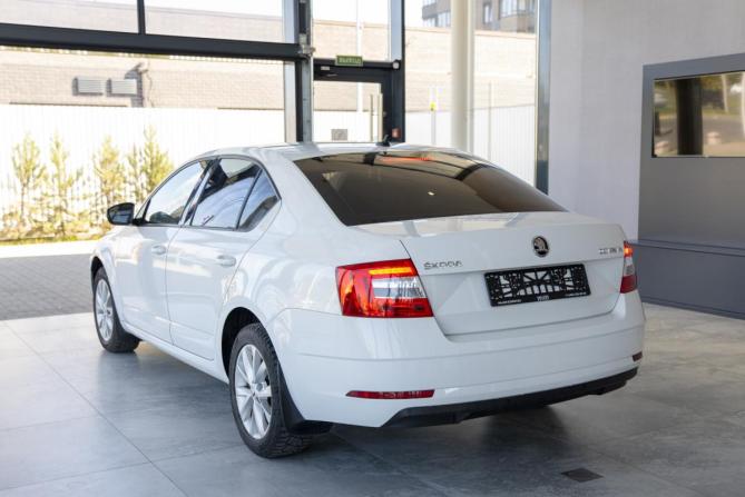 Skoda Octavia III (A7) Рестайлинг с пробегом 2019 года, цена 2 240 000 рублей, 159486 км, лифтбек, Автокод Объявления