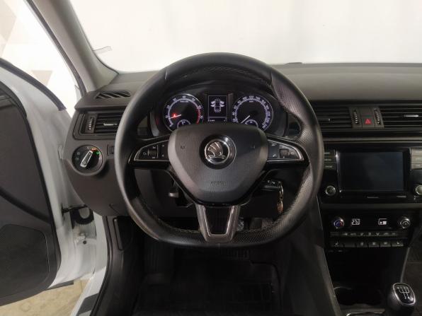 Skoda Rapid I Рестайлинг с пробегом 2017 года, цена 820 000 рублей, 212000 км, лифтбек, Автокод Объявления
