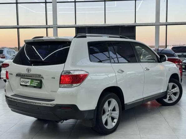 Toyota Highlander II (XU40) Рестайлинг с пробегом 2011 года, цена 1 799 000 рублей, 264155 км, внедорожник, Автокод Объявления