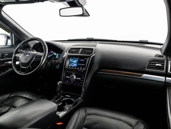 Ford Explorer V Рестайлинг с пробегом 2017 года, цена 2 499 000 рублей, 203590 км, внедорожник, Автокод Объявления
