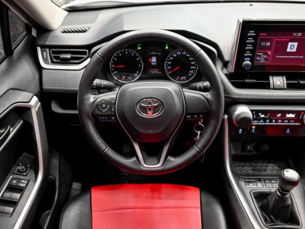 Toyota RAV4 V (XA50) с пробегом 2021 года, цена 3 400 000 рублей, 81535 км, внедорожник, Автокод Объявления