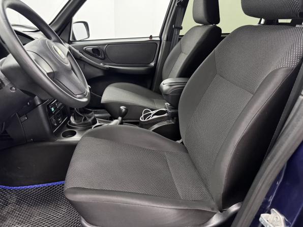Chevrolet Niva I Рестайлинг с пробегом 2017 года, цена 799 000 рублей, 63179 км, внедорожник, Автокод Объявления