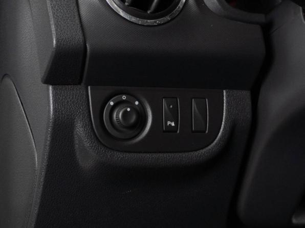 Renault Sandero II с пробегом 2016 года, цена 990 000 рублей, 86868 км, хэтчбек, Автокод Объявления