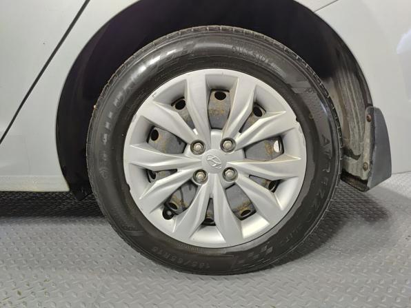 Hyundai Solaris II с пробегом 2018 года, цена 1 100 000 рублей, 168662 км, седан, Автокод Объявления