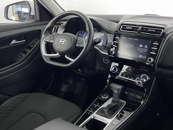 Hyundai Creta II с пробегом 2022 года, цена 2 400 000 рублей, 111000 км, внедорожник, Автокод Объявления