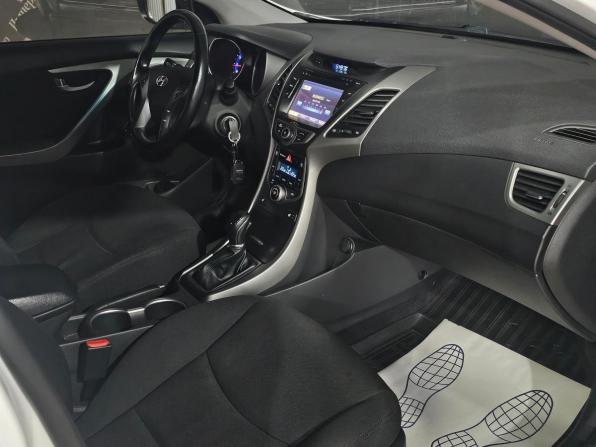 Hyundai Elantra V (MD) Рестайлинг с пробегом 2014 года, цена 1 350 000 рублей, 119700 км, седан, Автокод Объявления
