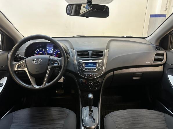 Hyundai Solaris I Рестайлинг с пробегом 2015 года, цена 1 040 000 рублей, 71140 км, хэтчбек, Автокод Объявления