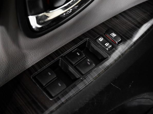 Toyota Avensis III Рестайлинг с пробегом 2012 года, цена 1 179 500 рублей, 182000 км, седан, Автокод Объявления