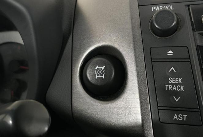 Toyota RAV4 III (XA30) с пробегом 2010 года, цена 1 160 000 рублей, 275349 км, внедорожник, Автокод Объявления