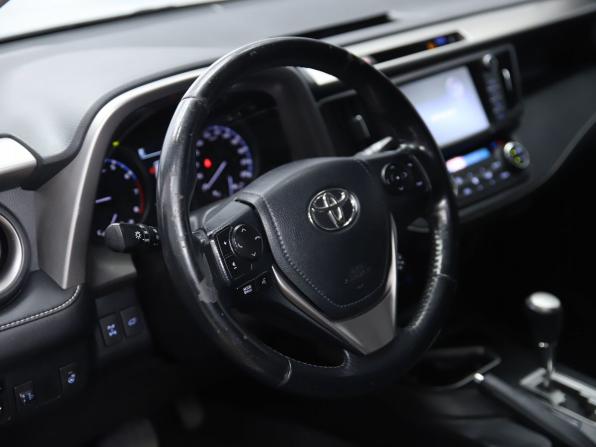 Toyota RAV4 IV (XA40) Рестайлинг с пробегом 2016 года, цена 2 330 000 рублей, 106969 км, внедорожник, Автокод Объявления