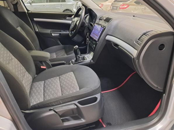 Skoda Octavia II (A5) Рестайлинг с пробегом 2011 года, цена 790 000 рублей, 232061 км, лифтбек, Автокод Объявления