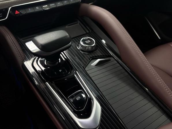 Geely Monjaro I с пробегом 2023 года, цена 3 499 900 рублей, 9000 км, внедорожник, Автокод Объявления
