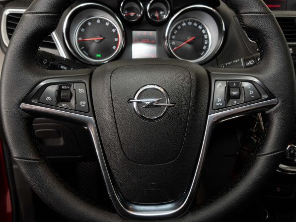 Opel Mokka I с пробегом 2013 года, цена 1 048 000 рублей, 190000 км, внедорожник, Автокод Объявления