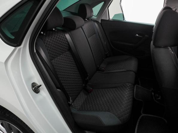 Volkswagen Polo V Рестайлинг с пробегом 2019 года, цена 1 399 000 рублей, 124874 км, седан, Автокод Объявления