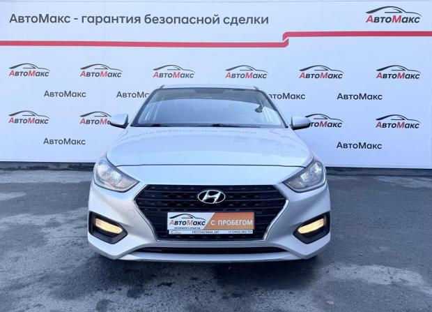Hyundai Solaris II с пробегом 2018 года, цена 1 330 000 рублей, 161725 км, седан, Автокод Объявления