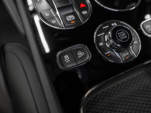 Bentley Bentayga I Рестайлинг с пробегом 2024 года, цена 25 750 000 рублей, 18342 км, внедорожник, Автокод Объявления