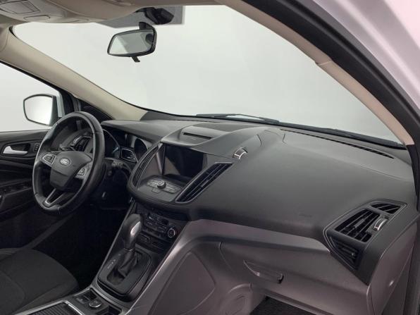 Ford Kuga II Рестайлинг с пробегом 2017 года, цена 1 571 000 рублей, 133701 км, внедорожник, Автокод Объявления