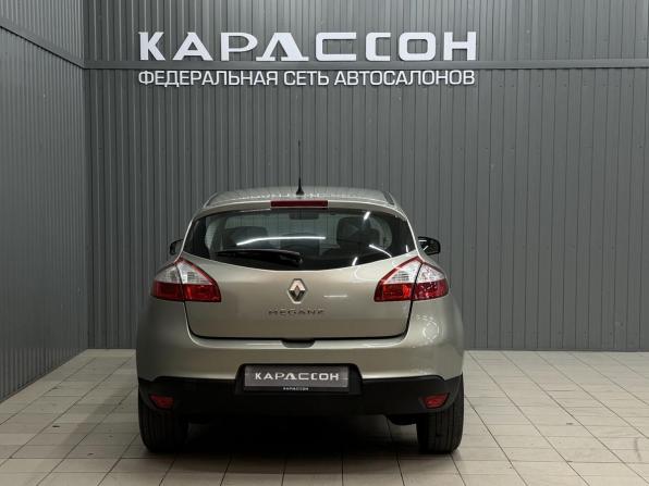 Renault Megane III Рестайлинг с пробегом 2013 года, цена 818 000 рублей, 172789 км, хэтчбек, Автокод Объявления