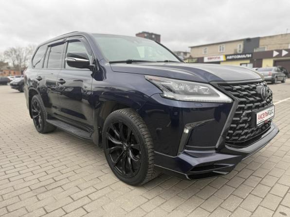 Lexus LX III Рестайлинг 2 с пробегом 2019 года, цена 7 900 000 рублей, 172000 км, внедорожник, Автокод Объявления