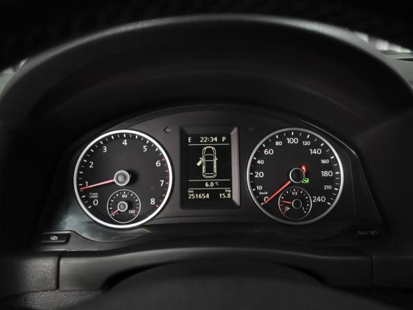 Volkswagen Tiguan I с пробегом 2010 года, цена 1 113 000 рублей, 251654 км, внедорожник, Автокод Объявления