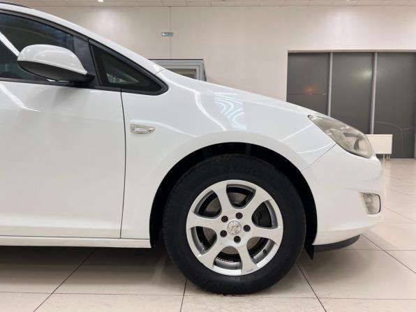 Opel Astra J с пробегом 2011 года, цена 615 000 рублей, 268509 км, универсал, Автокод Объявления