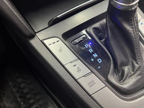 Hyundai Elantra VI (AD) с пробегом 2016 года, цена 1 499 000 рублей, 156000 км, седан, Автокод Объявления