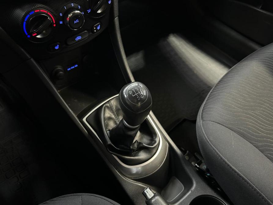 Hyundai Solaris I Санкт-Петербург  - изображение 16