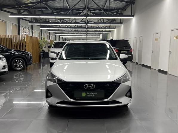 Hyundai Solaris II Рестайлинг с пробегом 2021 года, цена 1 440 000 рублей, 117698 км, седан, Автокод Объявления