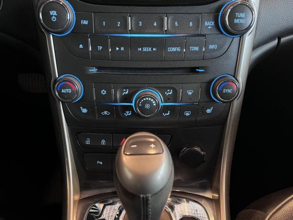 Chevrolet Malibu VIII с пробегом 2012 года, цена 1 200 000 рублей, 124312 км, седан, Автокод Объявления