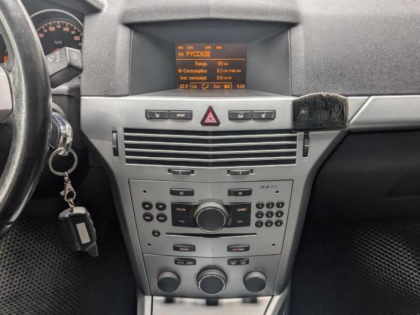 Opel Astra H Рестайлинг с пробегом 2011 года, цена 579 900 рублей, 261000 км, хэтчбек, Автокод Объявления