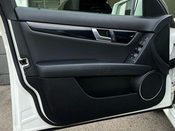 Mercedes-Benz C-Класс III (W204) Рестайлинг с пробегом 2012 года, цена 1 639 999 рублей, 229599 км, седан, Автокод Объявления