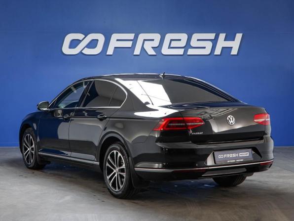 Volkswagen Passat B8 с пробегом 2018 года, цена 1 953 999 рублей, 170673 км, седан, Автокод Объявления